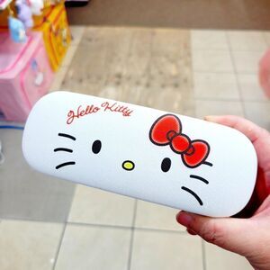 Brand New Hello Kitty Eye Glasses Hard Case